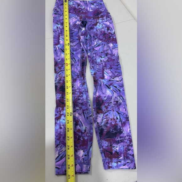 lululemon athletica Purple Patterned Leggings - Picture 4 of 5